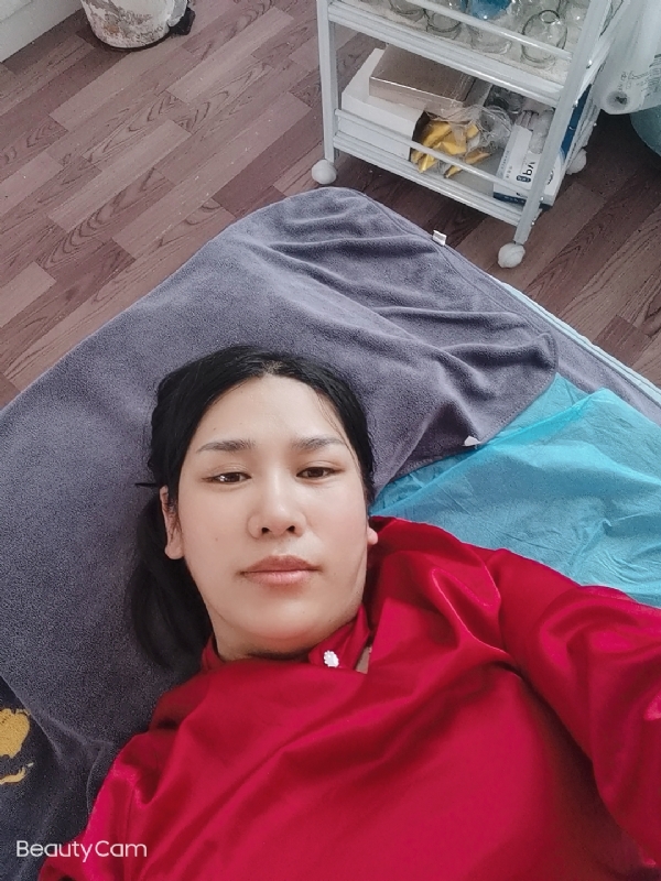 枫叶的第一张照片--陕西闪婚服务中心